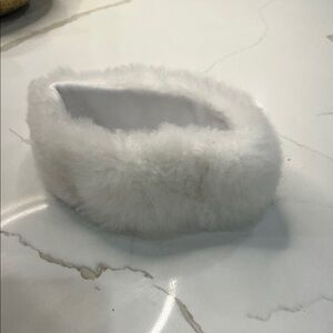 100% alpaca fur Headband. Brown and white are left